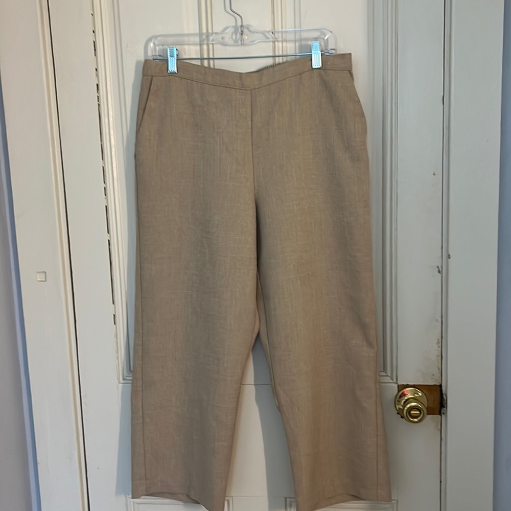 ALFRED DUNNER size 14 relax fit pants; tan color;